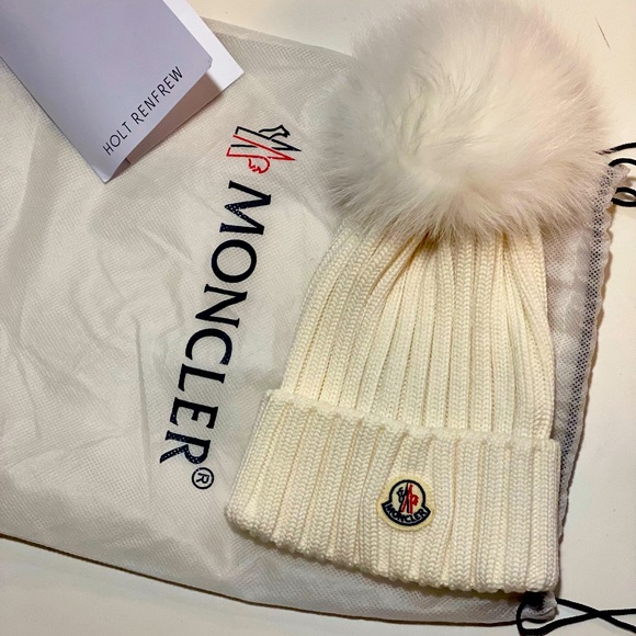 ‼️‼️SOLD‼️‼️MONCLER
White Virgin Wool Beanie - Picture 1 of 7